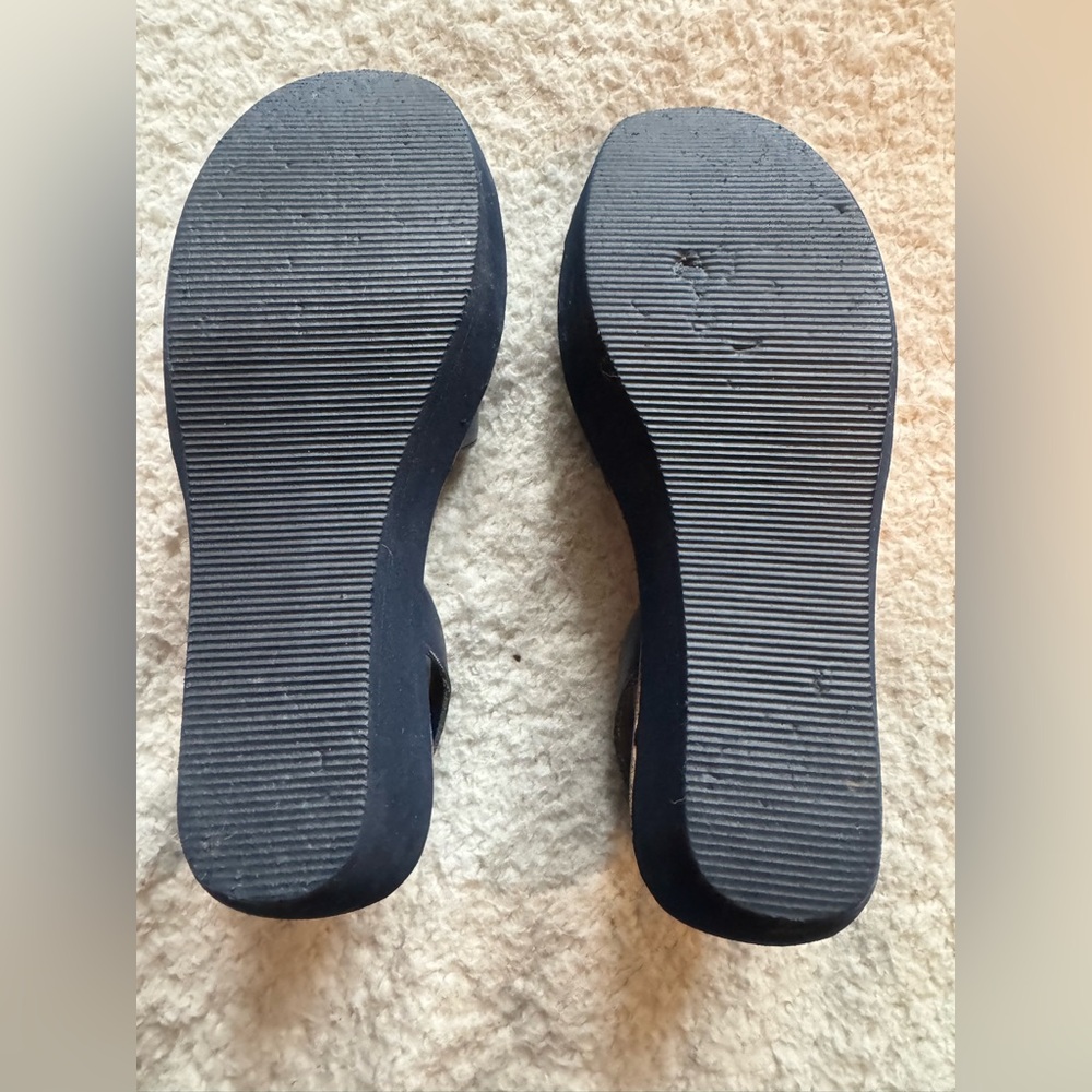 Kenneth Cole Reaction Navy Blue Sandals - Size 7M - Picture 5 of 6